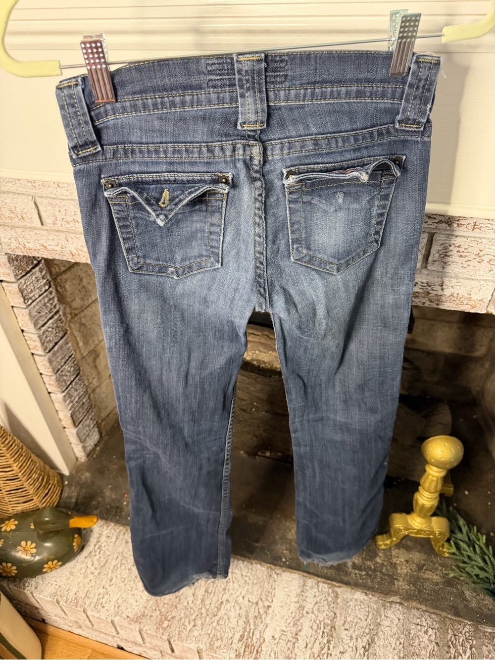 Hudson Jeans Women's Flare Jeans in Medium Blue Wash - Picture 3 of 4